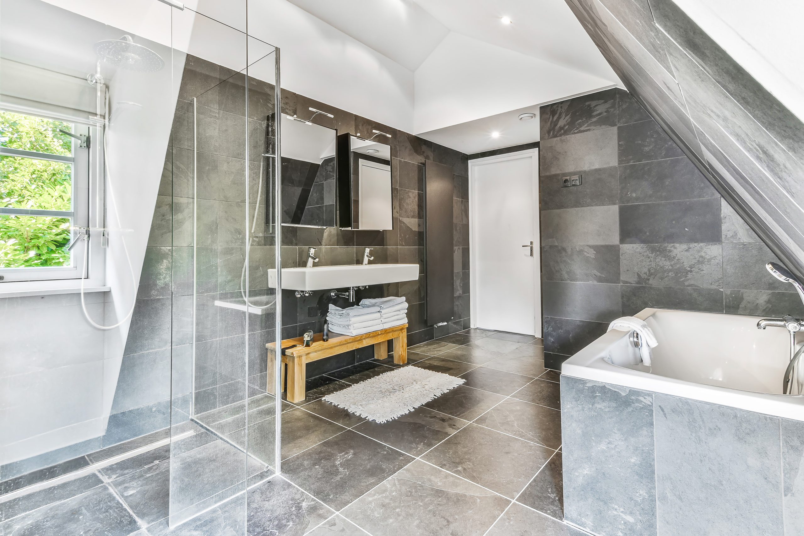 Elegant bathroom design